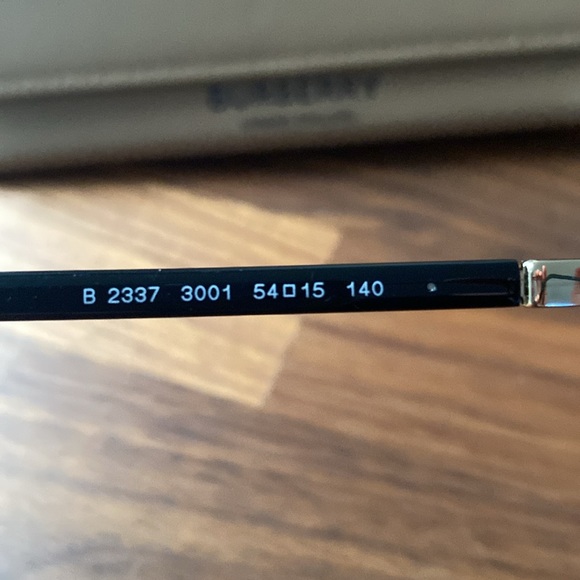 SALE! Burberry glasses - Picture 5 of 6